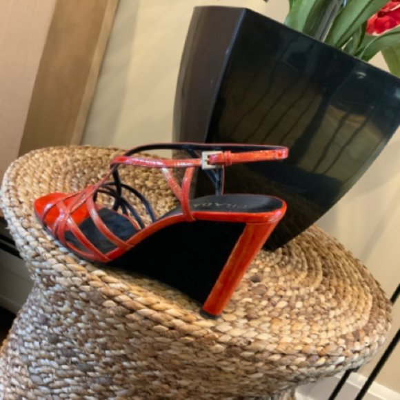 Prada As Is Calzarrare Donna Strappy Wedge Sz 8 Shoe - Picture 3 of 3